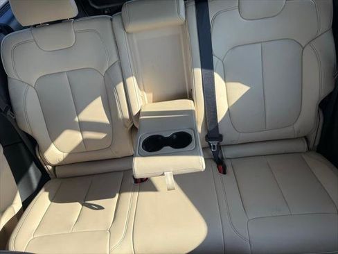 Certified 2024 Jeep Grand Cherokee Limited AWD/4WD image 33