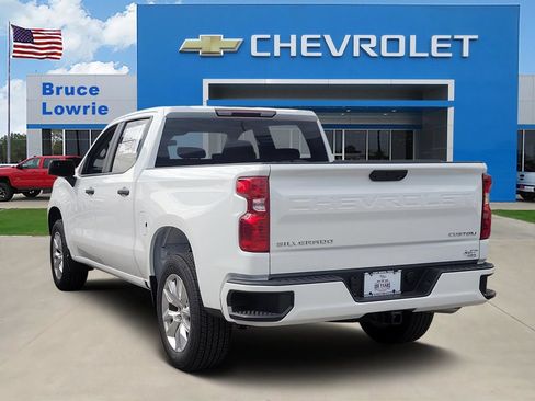 New 2026 Chevrolet Silverado 1500 Custom RWD image 3