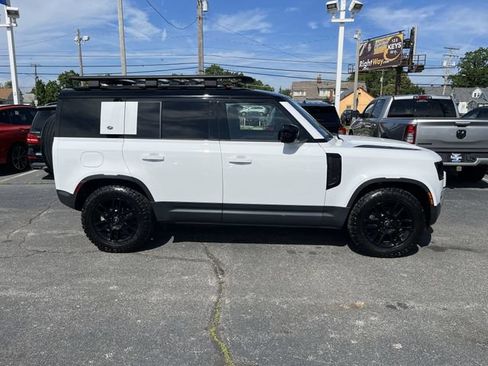 Used 2023 Land Rover Defender 110 S AWD/4WD image 17