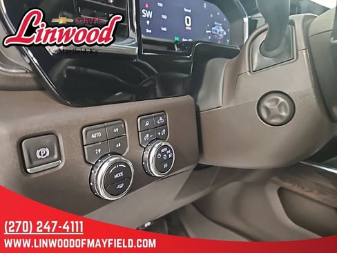 New 2026 GMC Sierra 1500 SLT image 16