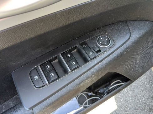 Certified 2023 Kia Forte LXS w/ LXS Technology Package FWD image 12