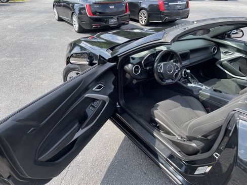 Used 2019 Chevrolet Camaro LT RWD image 16