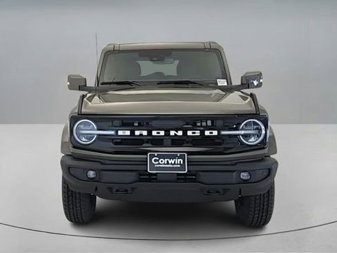 New 2025 Ford Bronco Outer Banks image 2