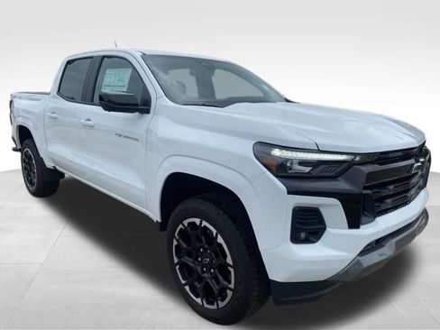 New 2026 Chevrolet Colorado Z71 w/ Technology Package AWD/4WD image 3