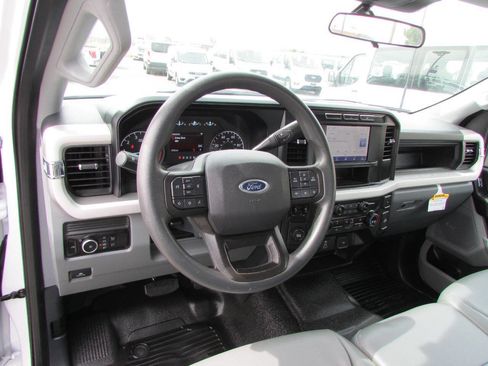 Used 2023 Ford F250 XL w/ XL Chrome Package image 17