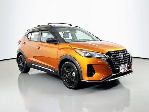 Used 2021 Nissan Kicks SR w/ SR Premium Package FWD image 13