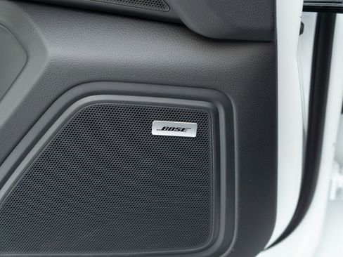 Certified 2025 Porsche Macan image 25