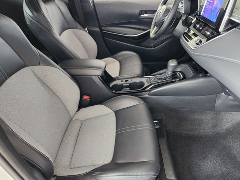 Used 2025 Toyota Corolla XSE FWD image 15