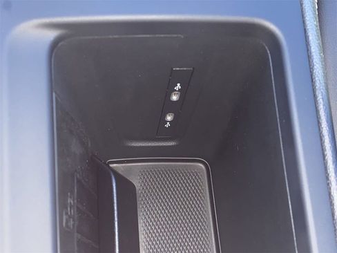 New 2026 Volkswagen Tiguan SE image 24