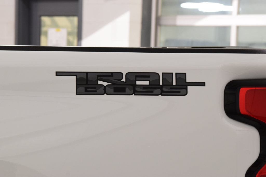 Used 2025 Chevrolet Silverado 2500 LTZ w/ LTZ Plus Package AWD/4WD image 27