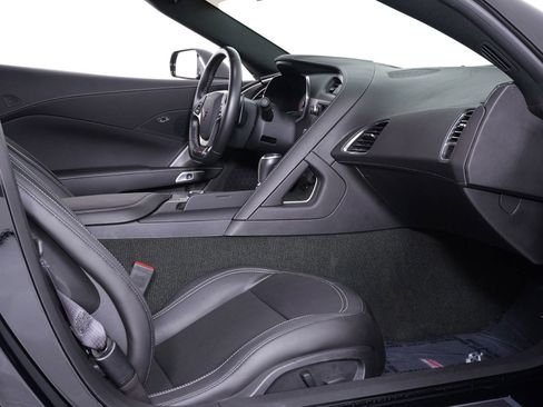 Used 2018 Chevrolet Corvette Z06 w/ Battery Protection Package image 28