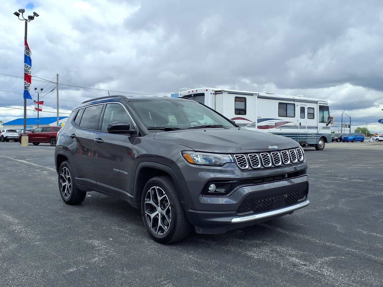 Used 2024 Jeep Compass Limited AWD/4WD image 4
