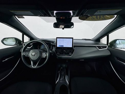 Used 2025 Toyota Corolla SE w/ SE Premium Package image 38