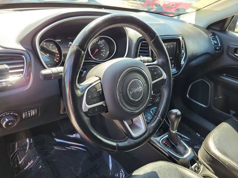 Used 2020 Jeep Compass Limited image 17