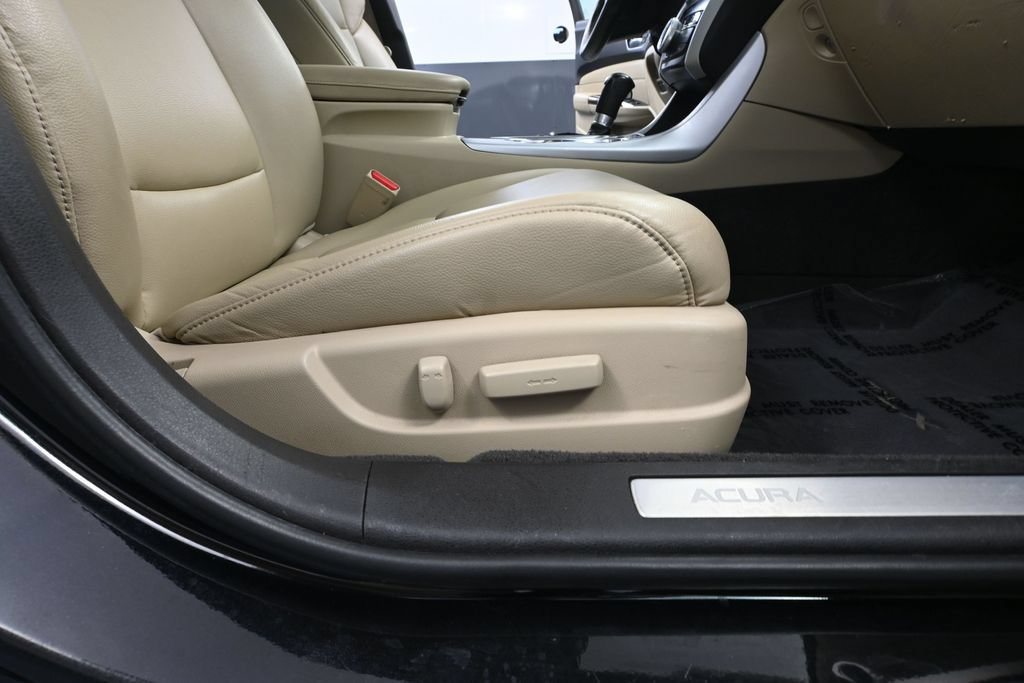 Used 2020 Acura TLX FWD image 39
