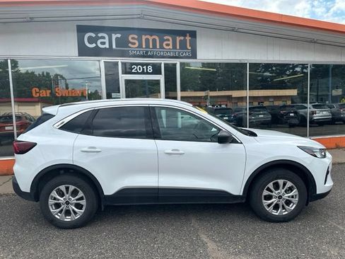 Used 2024 Ford Escape Active w/ Tech Pack #1 AWD/4WD image 8