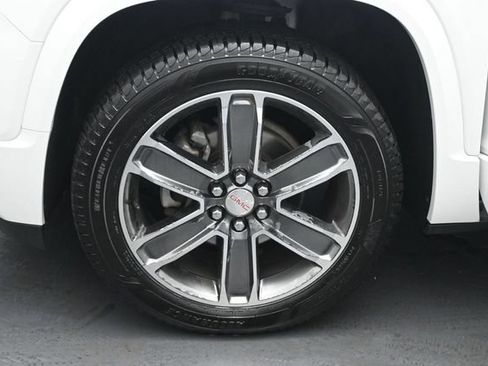 Used 2019 GMC Acadia Denali w/ Technology Package FWD image 36