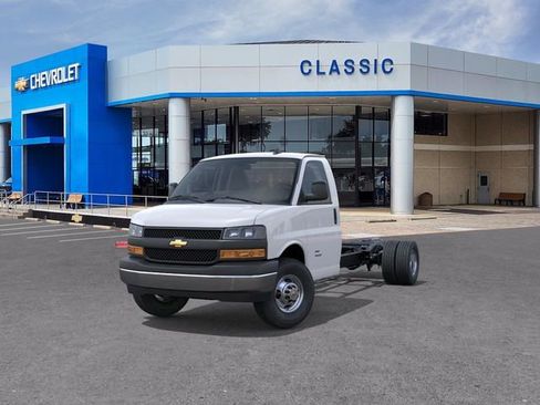 New 2026 Chevrolet Express 3500 w/ Power Convenience Package RWD image 8