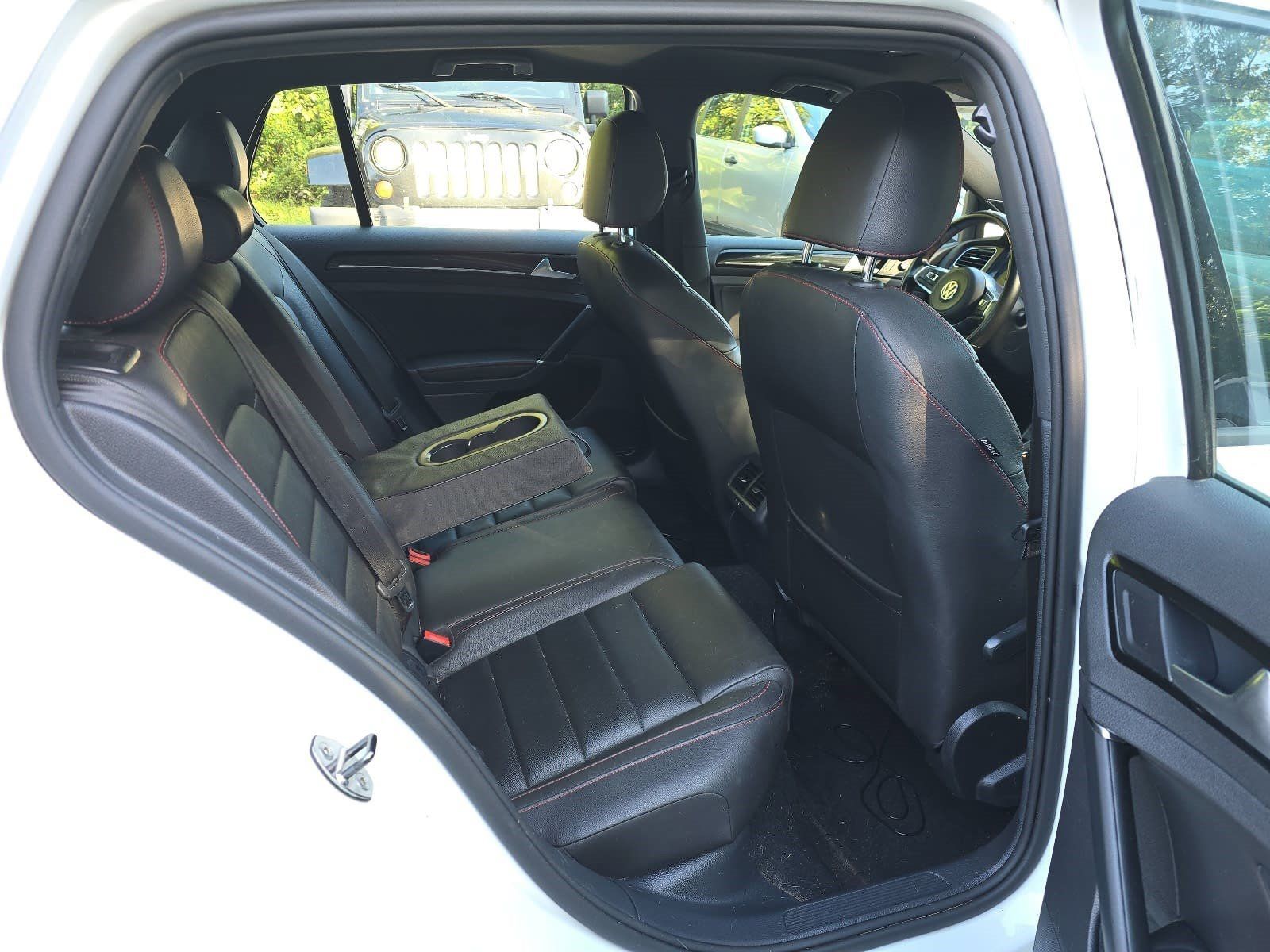 Used 2015 Volkswagen GTI SE FWD image 25