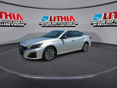 Used 2025 Nissan Altima 2.5 SV