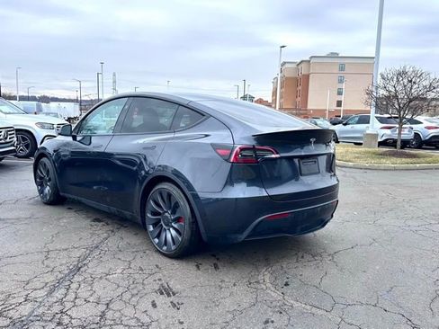 Used 2025 Tesla Model Y Performance image 6