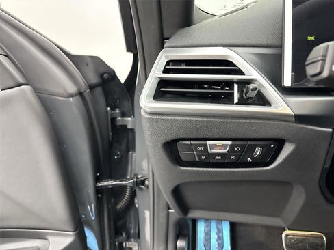 New 2026 BMW 440i xDrive Coupe w/ Parking Assistance Package image 31