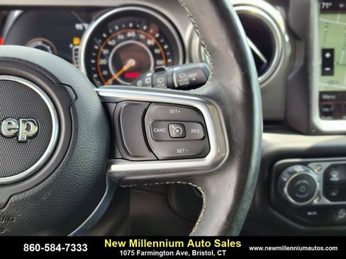 Used 2019 Jeep Wrangler Unlimited Sahara w/ Dual Top Group image 28