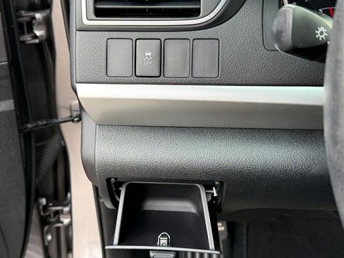 Used 2015 Toyota Camry LE image 25