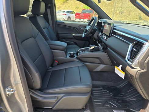 New 2026 GMC Canyon Elevation w/ Convenience Package RWD image 26