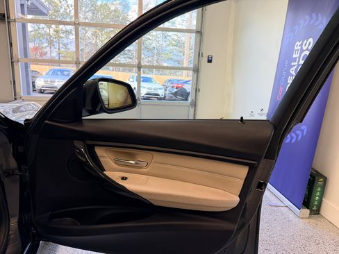 Used 2016 BMW 320i Sedan image 23