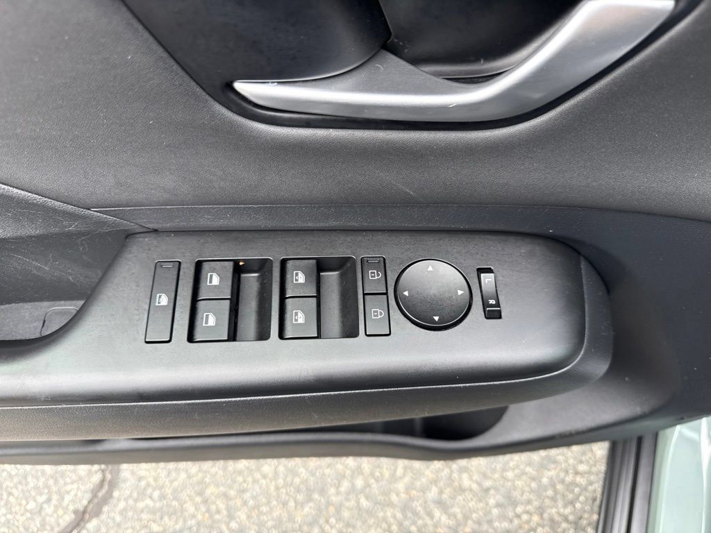 Used 2024 Hyundai Kona Limited AWD/4WD image 16