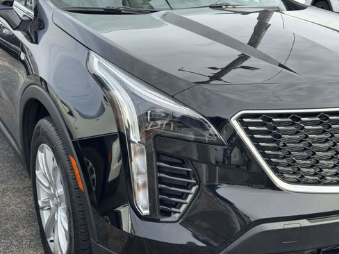 Certified 2022 Cadillac XT4 Luxury w/ Cold Weather Package image 5