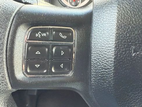Used 2019 RAM 1500 Classic SLT AWD/4WD image 12