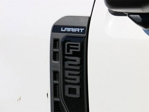 New 2026 Ford F250 Lariat w/ Black Appearance Package image 11