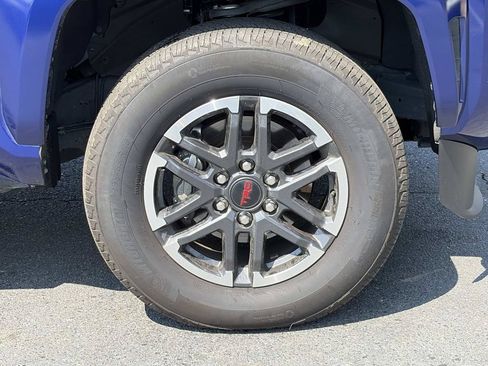 Used 2025 Toyota Tacoma TRD Sport RWD image 9