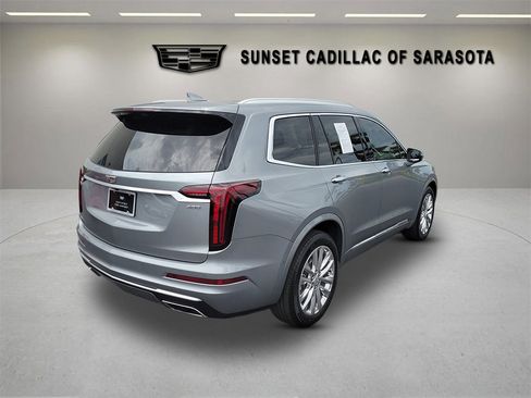 Certified 2024 Cadillac XT6 Premium Luxury w/ Technology Package FWD image 4