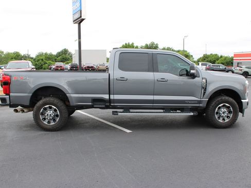 Used 2024 Ford F350 Lariat w/ FX4 Off-Road Package AWD/4WD image 9