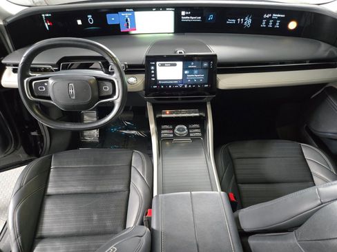 Certified 2024 Lincoln Nautilus Reserve image 12