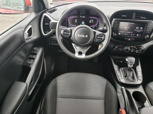 Certified 2023 Kia Soul LX w/ LX Technology Package FWD image 16