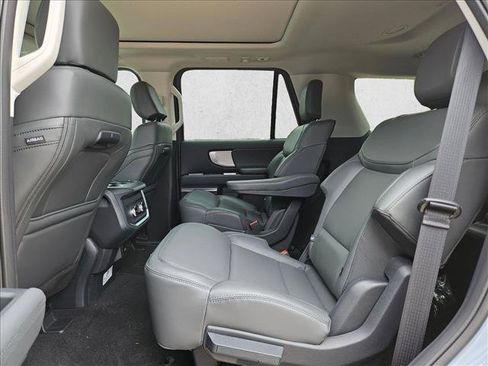 New 2026 Ford Expedition Active RWD image 15
