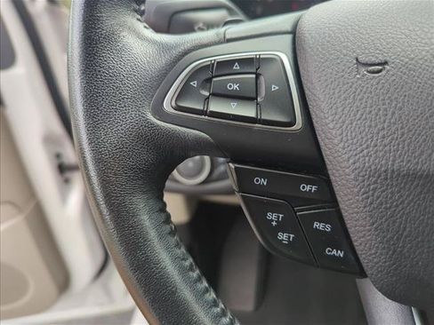 Used 2017 Ford Escape SE w/ SE Leather Comfort Package FWD image 14