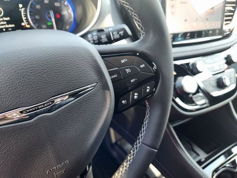 New 2026 Chrysler Pacifica Limited w/ S Appearance Package image 21