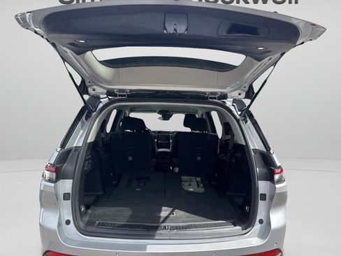 Used 2023 Jeep Grand Cherokee L Laredo w/ MOPAR Finishing Package AWD/4WD image 12