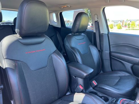 Used 2021 Jeep Compass Trailhawk w/ Convenience Group AWD/4WD image 19