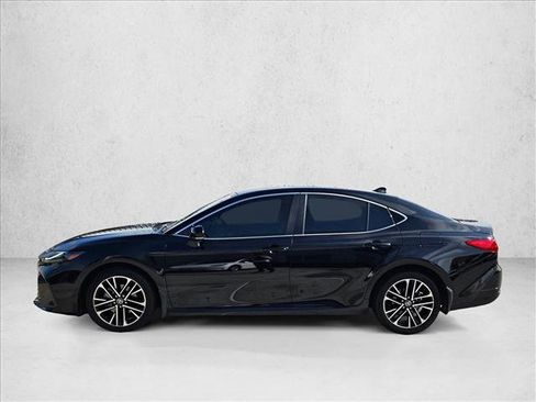 Used 2026 Toyota Camry XLE FWD image 9