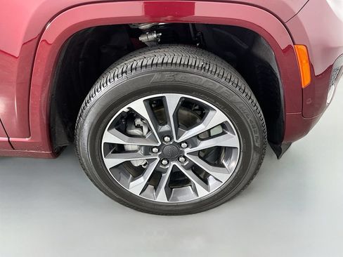 Used 2025 Jeep Grand Cherokee Overland w/ Adv Protech Group III AWD/4WD image 41