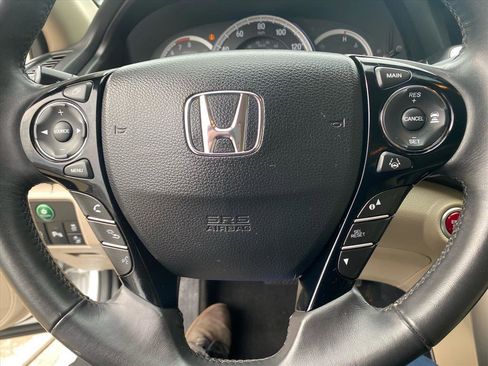 Used 2016 Honda Accord Touring image 29