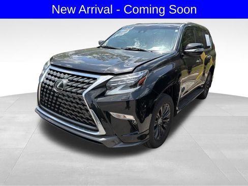 Used 2022 Lexus GX 460 Luxury w/ Sport Design Package AWD/4WD image 2