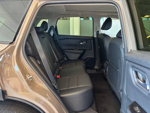 Certified 2024 Nissan Rogue SV w/ SV Premium Package AWD/4WD image 24