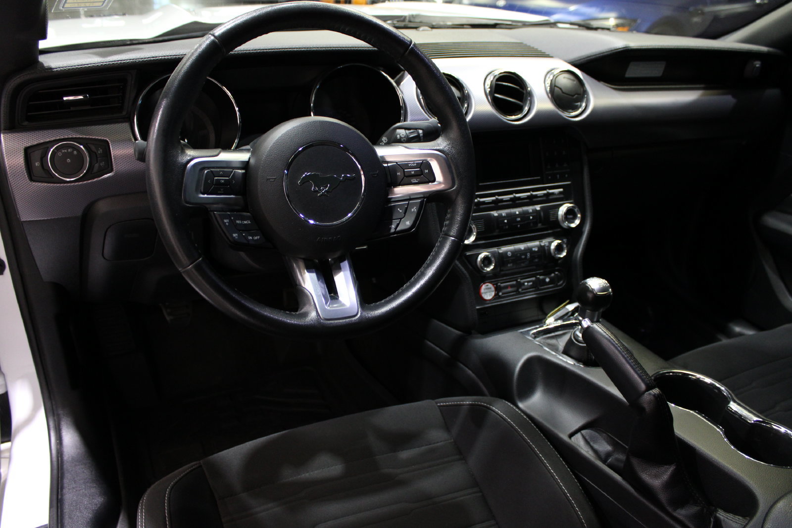 Used 2017 Ford Mustang GT RWD image 31